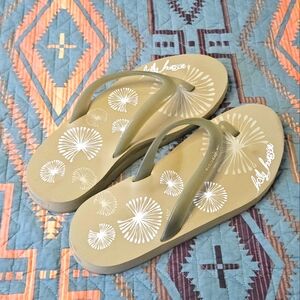 NWOT‎ Helly Hansen Flip Flops